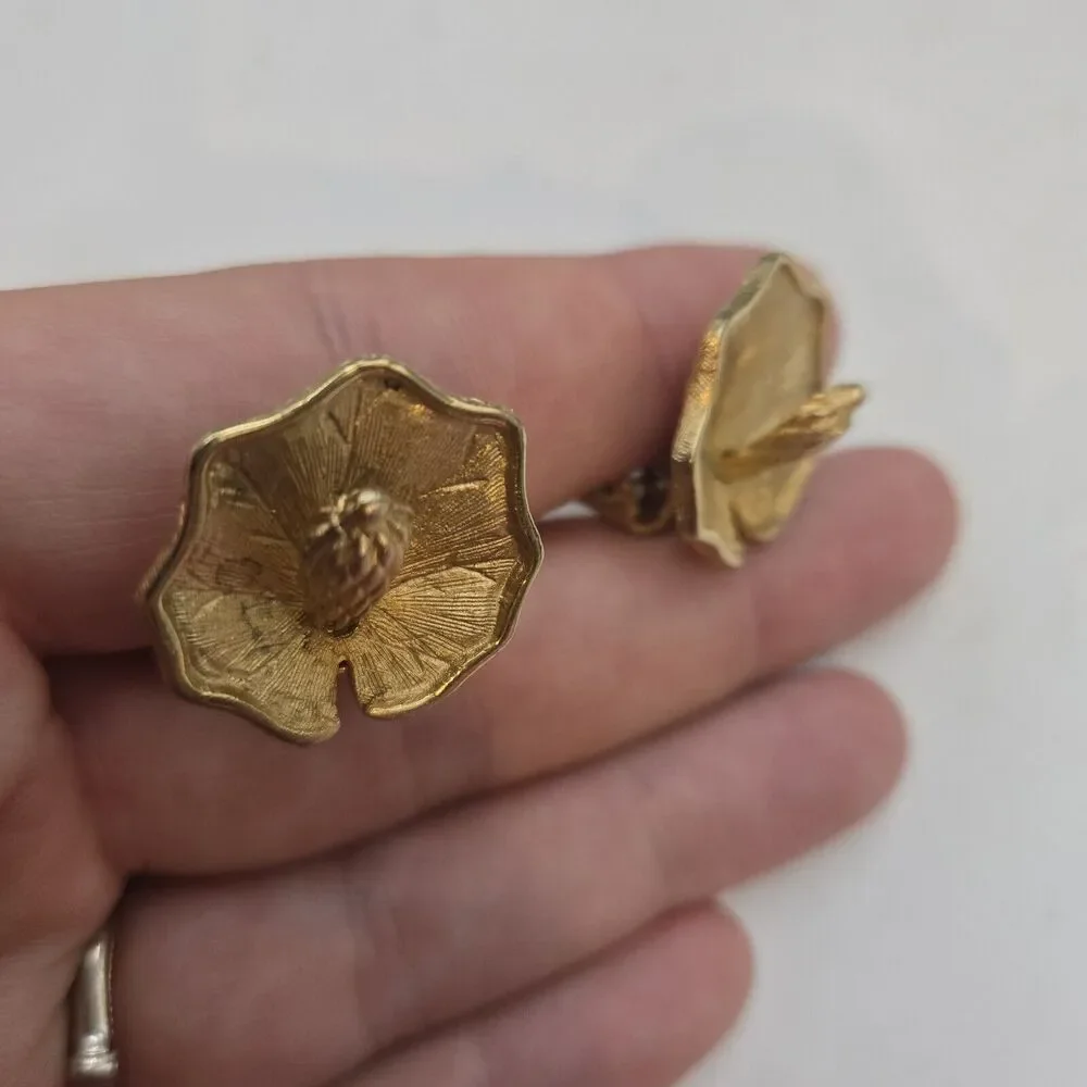 Vintage Exotic Lily Hibiscus Flower Earrings Clip On Tropical Gold Tone Unique